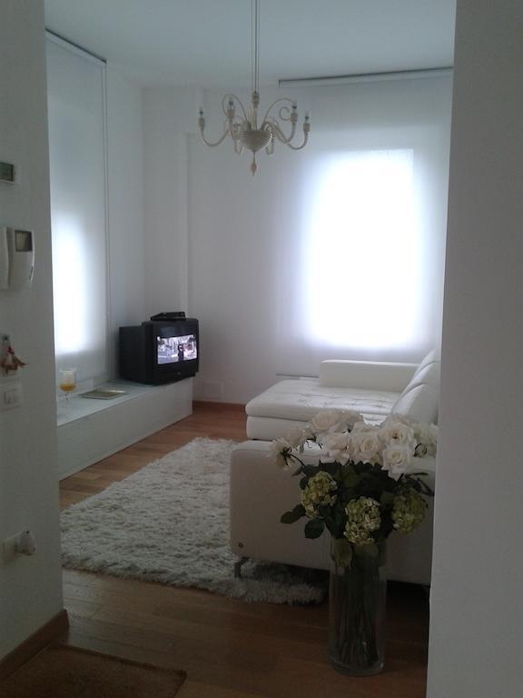 Appartamento In Villa Pesaro Room photo